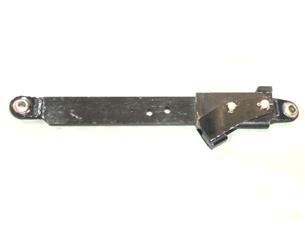 Cięgło dźwignia dolna prawa kompletna     84450979 4-cylindrowy C-385 Ursus C-385-191471