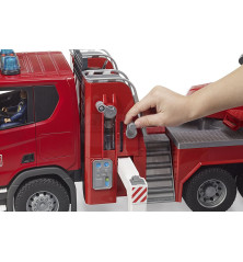 Straż pożarna Scania Super 560R z drabiną obrotową, pompą wodną i modułem świetlno-dźwiękowym Bruder 03591 BR 03591