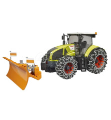 Traktor Claas Axion 950 z pługiem śnieżnym i łańcuchami na kołach BR-03018