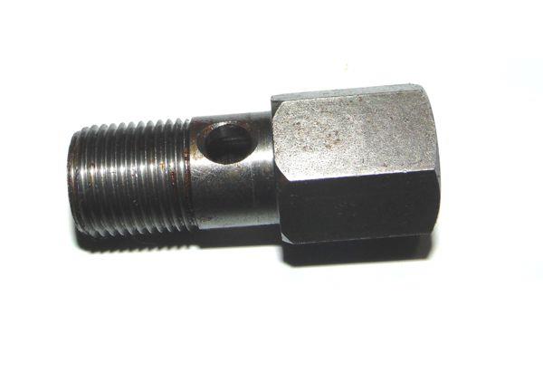 Złączka korpusu filtra olej.C-4011